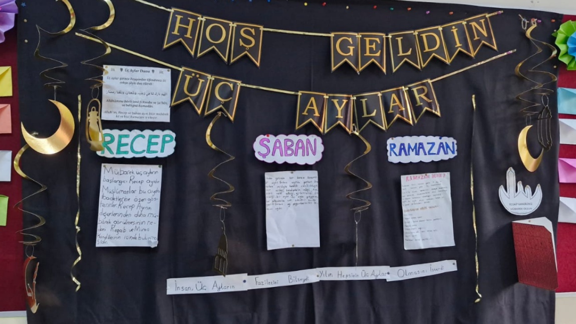 Ortaokul Sınıflarımızdan 3 Aylar Coşkusu!