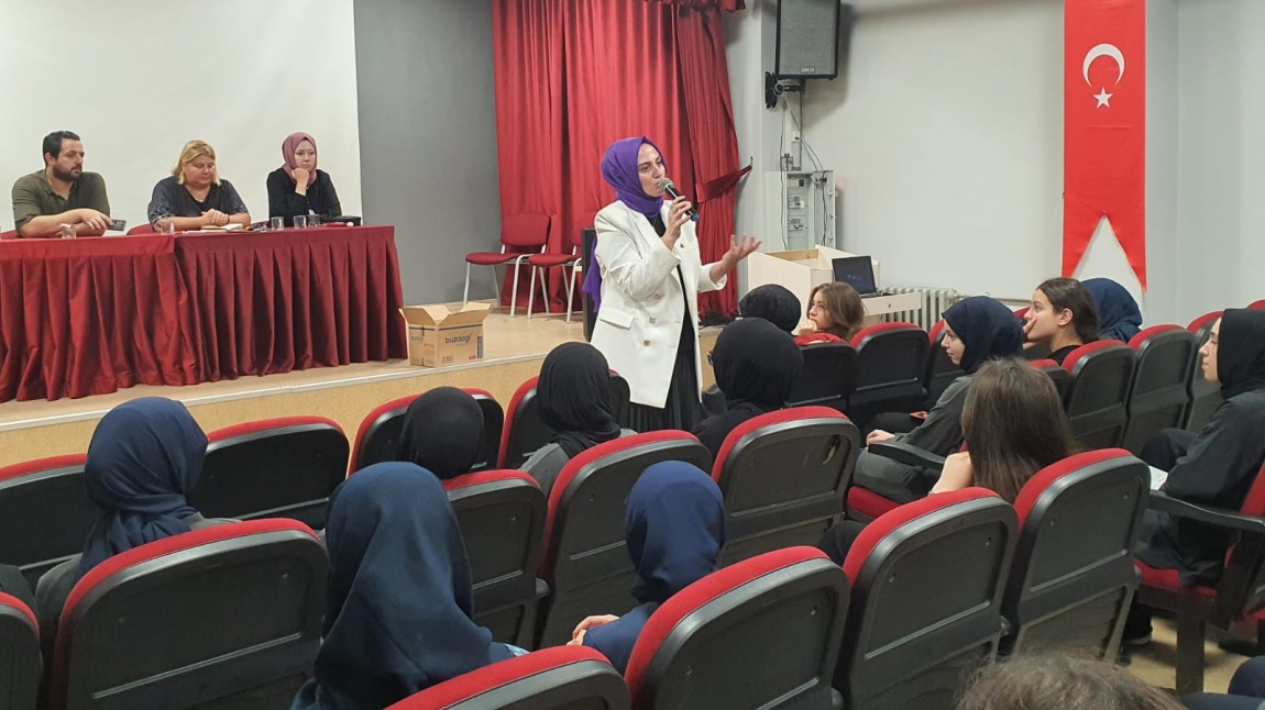 Hazırlık Sınıfı Öğrencilerimizle “Hoş Geldiniz” Toplantısı